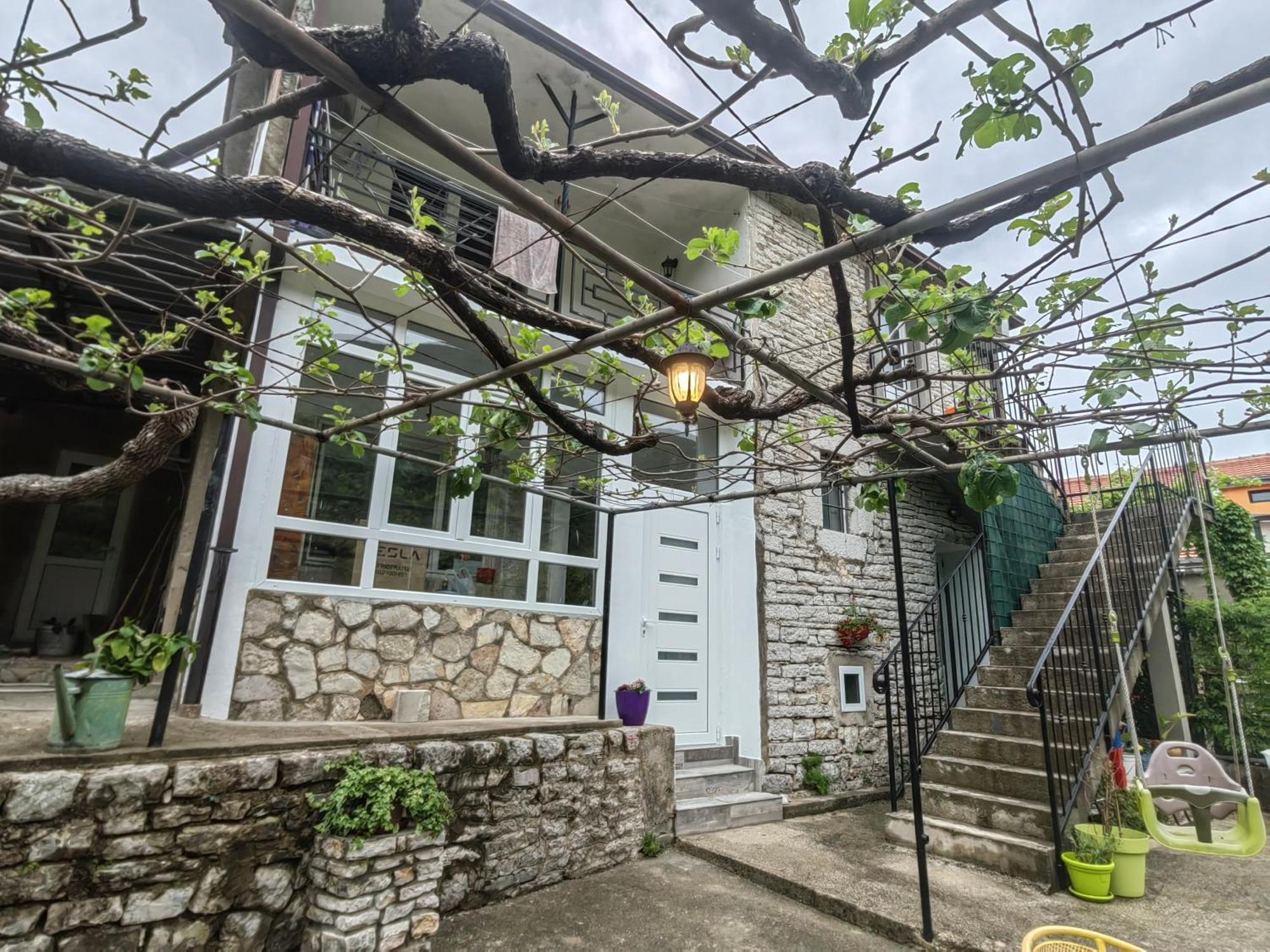 Old House Apartment Donji Morinj
